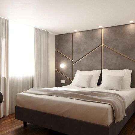 Home At Rome Luxury Navona Suites Εξωτερικό φωτογραφία