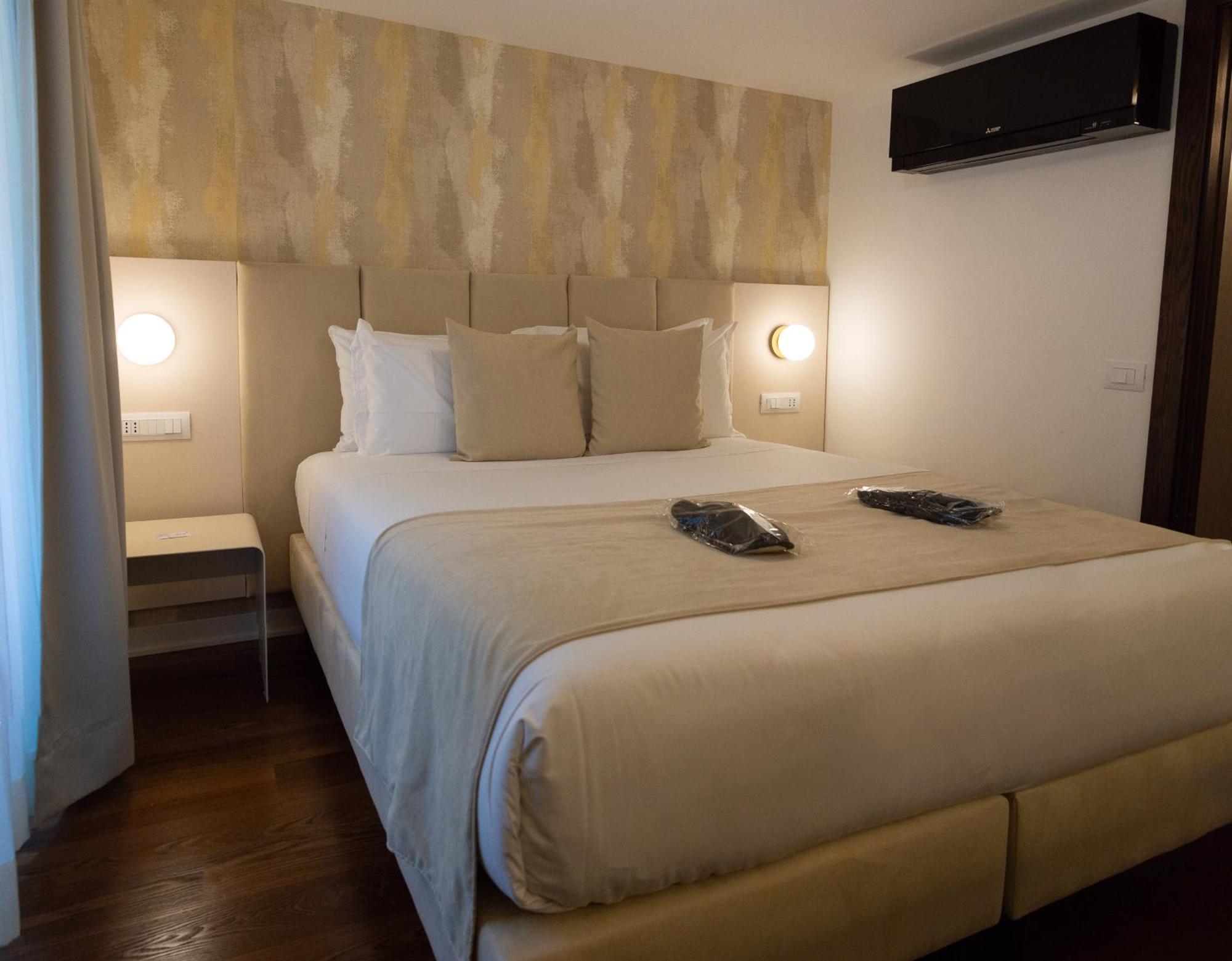 Home At Rome Luxury Navona Suites Εξωτερικό φωτογραφία